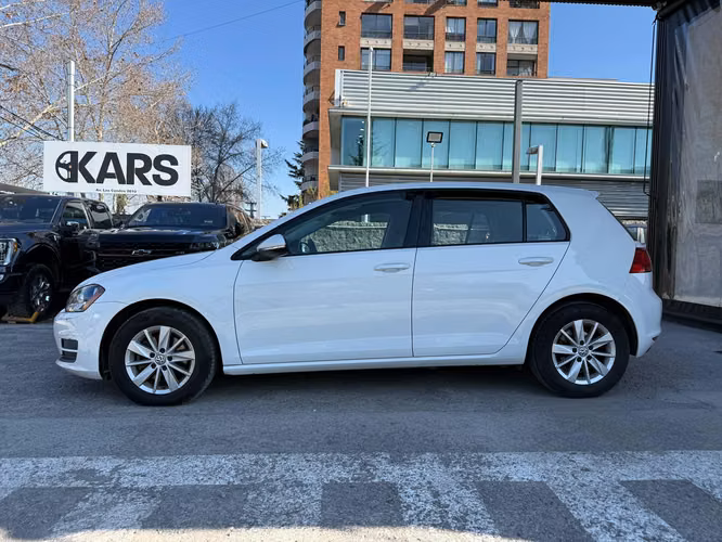 VOLKSWAGEN GOLF  2017