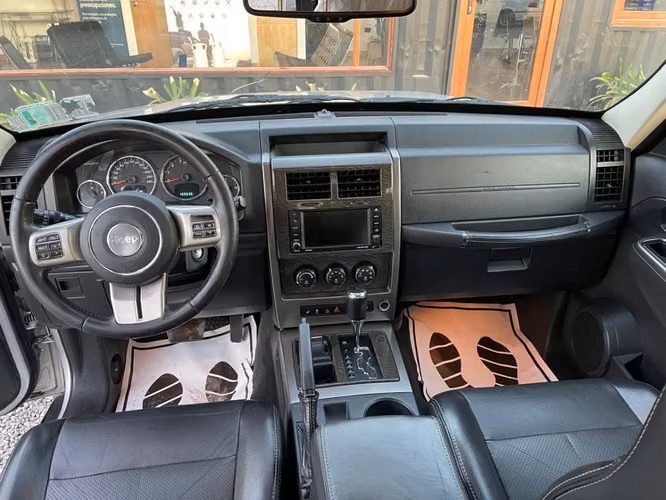 JEEP CHEROKEE LIMITED3.7 AUT 4X4  2013