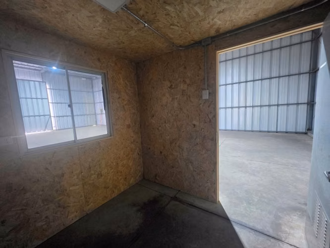 Arriendo bodegas 71 m2, 162m2, 243 M2 0,11 UF + IVA MENSUAL