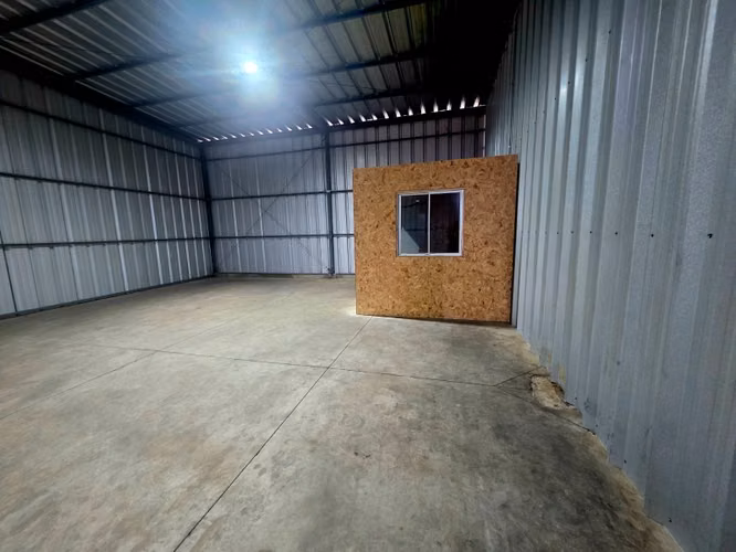Arriendo bodegas 71 m2, 162m2, 243 M2 0,11 UF + IVA MENSUAL