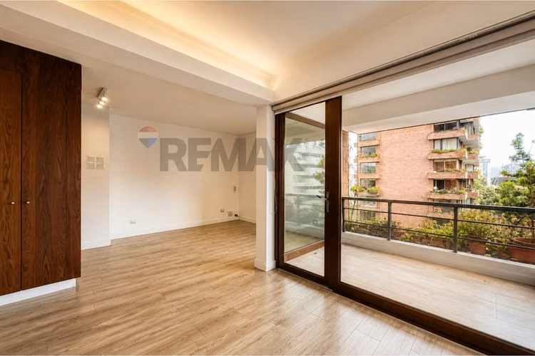 Venta exclusivo depto remodelado | 3d + servicio - Imagen 18