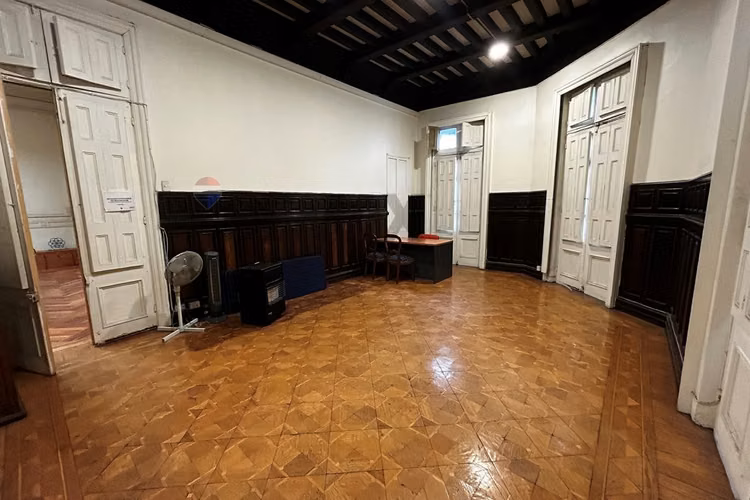Edificio comercial en casco histórico
