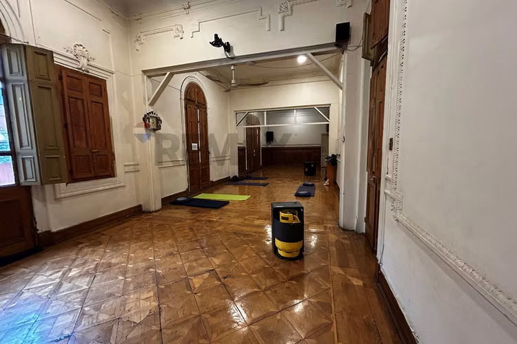 Edificio comercial en casco histórico