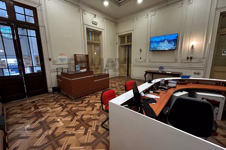 Edificio comercial en casco histórico