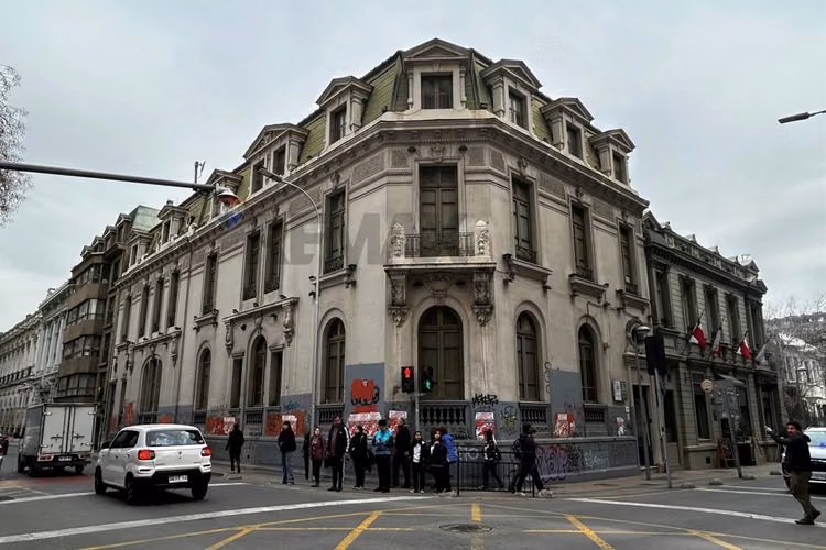Edificio comercial en casco histórico