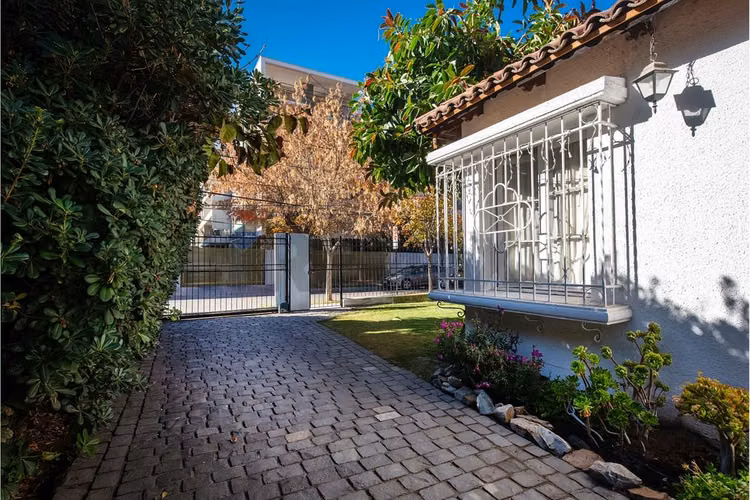 Venta casa metro simon bolivar ñuñoa - Imagen 2
