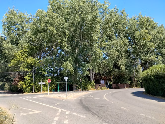 SITIO ESQUINA URBANO CON GRAN POTENCIAL, 9500 MT2, HOSPITAL