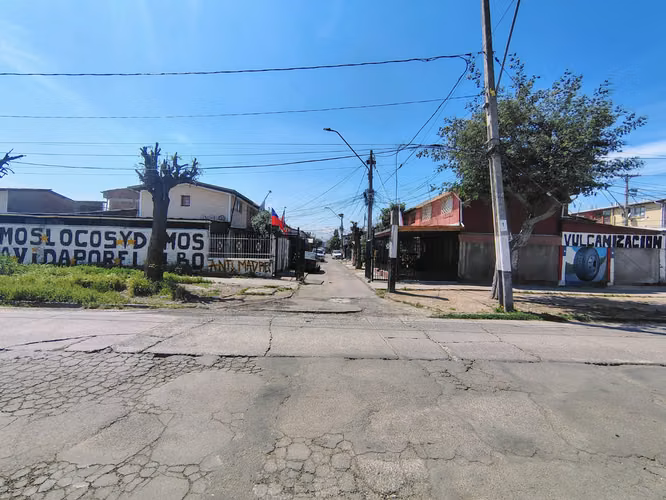 CASA DOS PISOS // NOCEDAL , PUENTE ALTO
