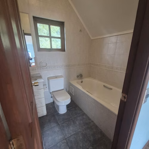 AMPLIA CASA EN TERRENO DE 2500 M2