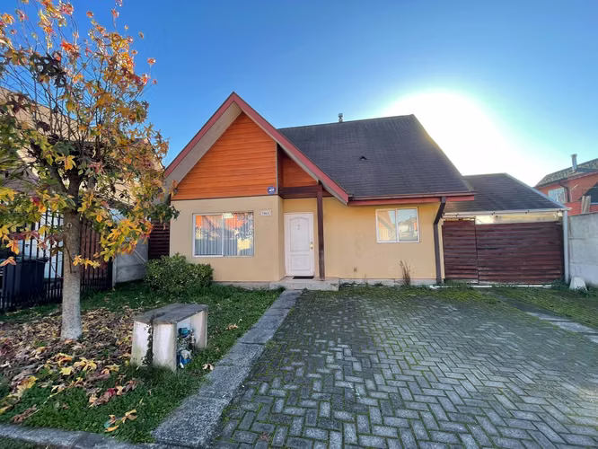 ARRIENDA ESPACIOSA CASA 4D Y 3B BARRIO LAS ENCINAS