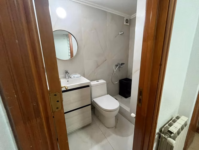 VENDO AMPLIO  DPTO  DE TRES DORMITORIOS BARRIO INGLES EN TCO