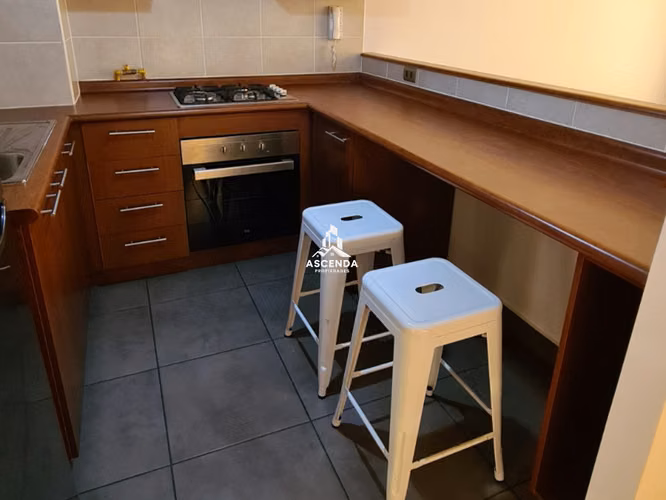 DEPARTAMENTO CON AMPLIO BALCON SEMI AMOBLADO