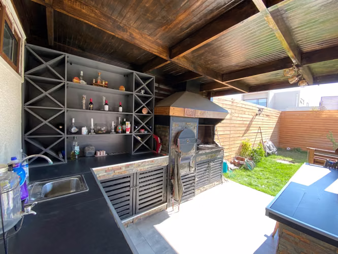 CASA 3D/3B EN LAGUNA DEL SOL CON PISCINA Y AMPLIO PATIO