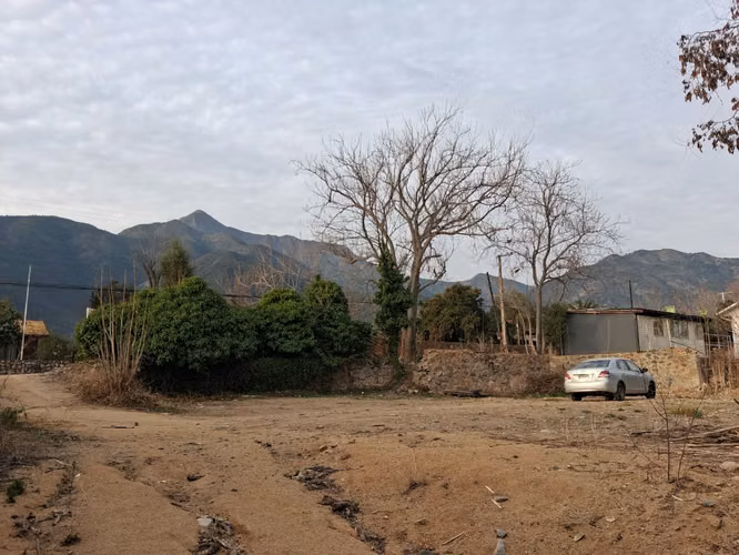 Terreno Habitacional o comercial urbanizado en avenida Granizo
