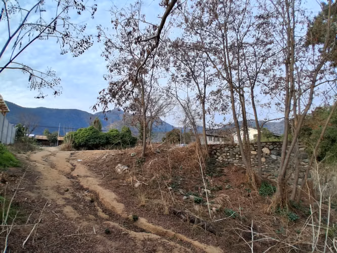 Terreno Habitacional o comercial urbanizado en avenida Granizo