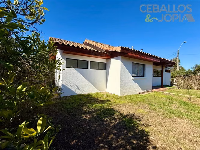 Casa en arriendo de 3 dorm. en Villa Alemana