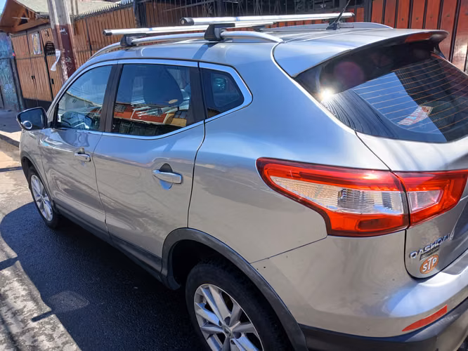 Nissan Qashqai 2016 full Equipo