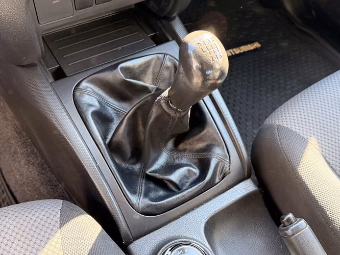 MITSUBISHI L200 2023