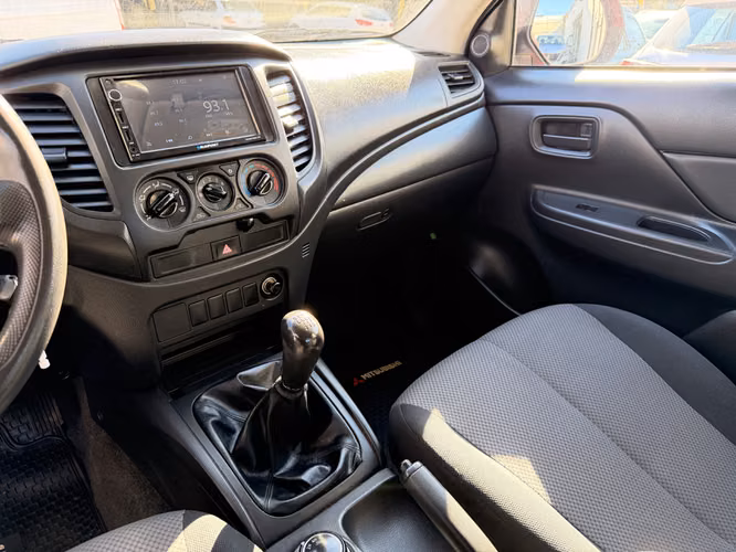 MITSUBISHI L200 2023