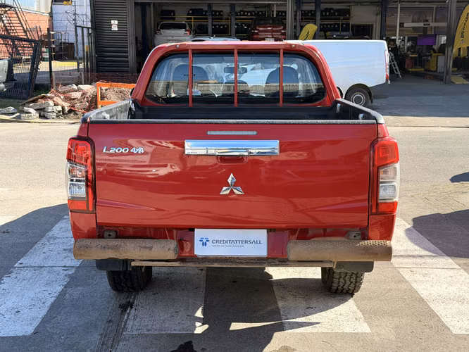 MITSUBISHI L200 2023