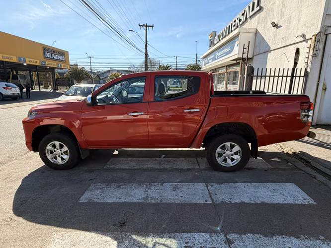 MITSUBISHI L200 2023