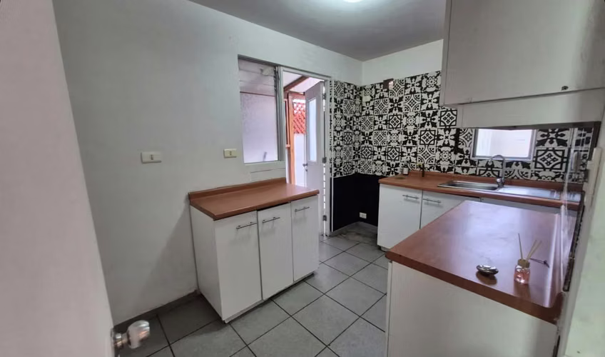 Oportunidad en Maipú – Moderna Casa en Condominio El Abrazo, Lista para Habitar