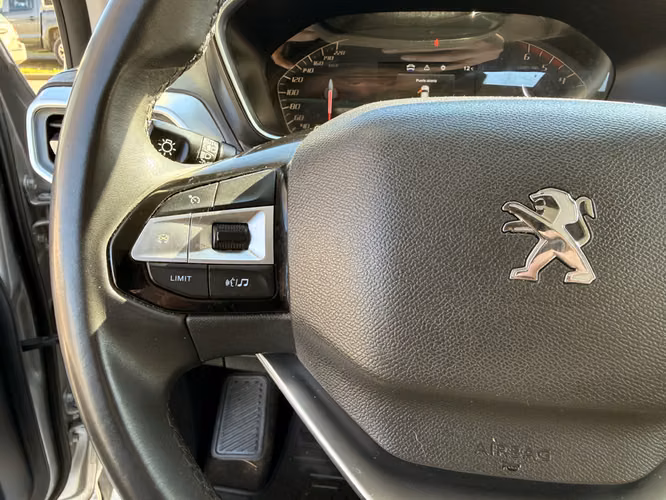 PEUGEOT LANDTREK 2023