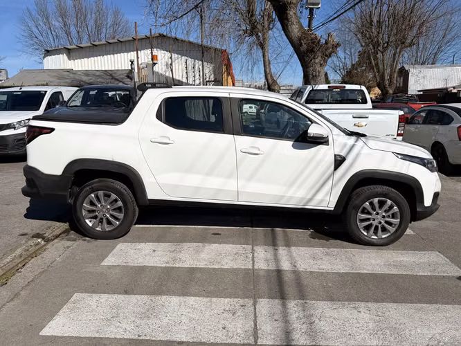 RAM 700 2024
