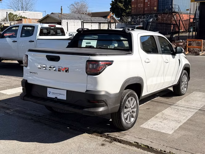 RAM 700 2024