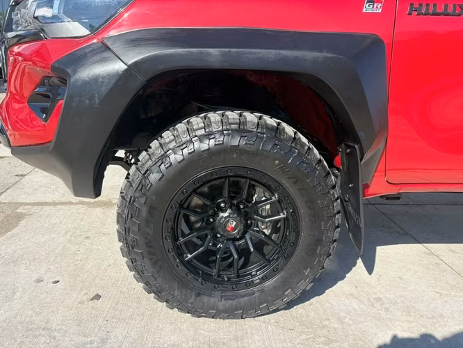 TOYOTA HILUX 2022