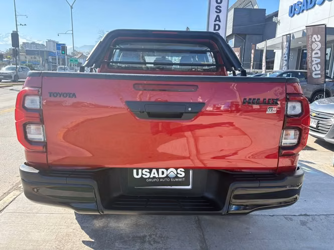 TOYOTA HILUX 2022