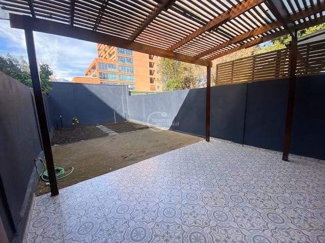 Casa en arriendo de 3 dorm. en Vitacura