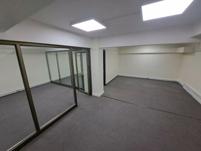 Arriendo local pleno centro Puerto Montt (26520)