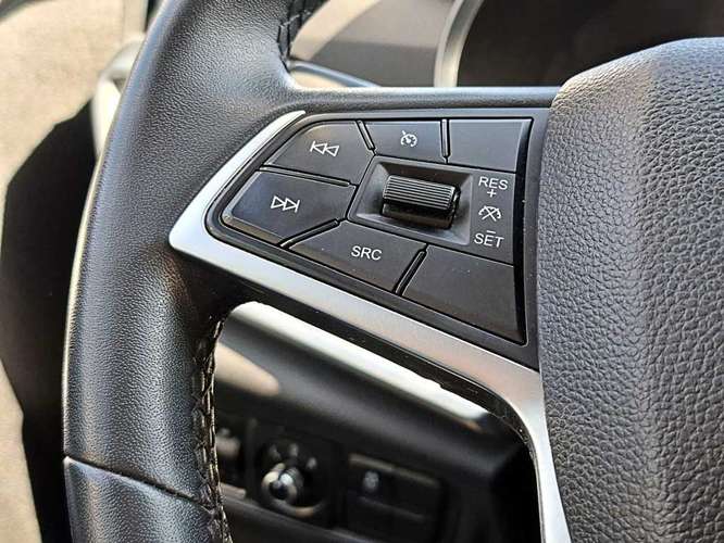 JAC JS8 2024 - Imagen 17
