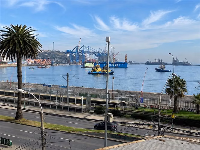 Oficina en Venta con Vista al Mar y Estacionamiento