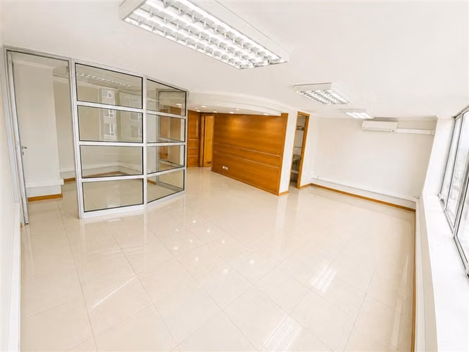 Oficina en Venta con Vista al Mar y Estacionamiento
