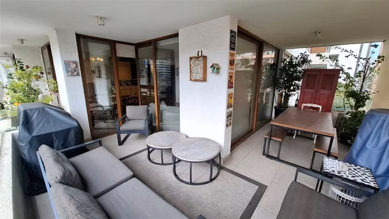 Departamento en venta de 3 dorm. en Vitacura