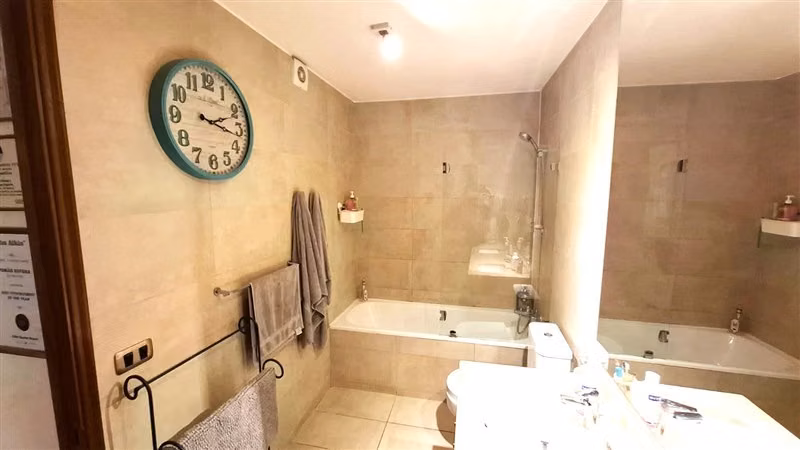 Departamento en venta de 3 dorm. en Vitacura