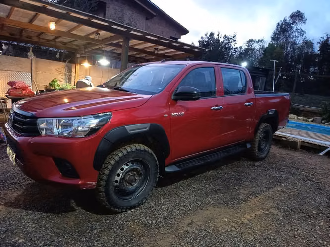 Toyota Hilux 4x4 dx 28.000 km