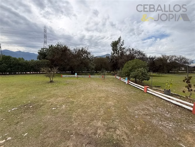 Casa en venta de 6 dorm. en Olmué