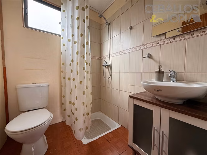 Casa en venta de 6 dorm. en Olmué