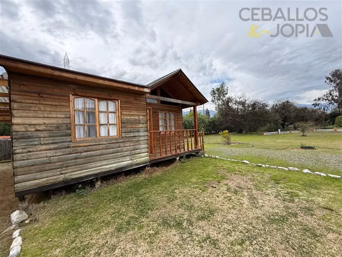 Casa en venta de 6 dorm. en Olmué