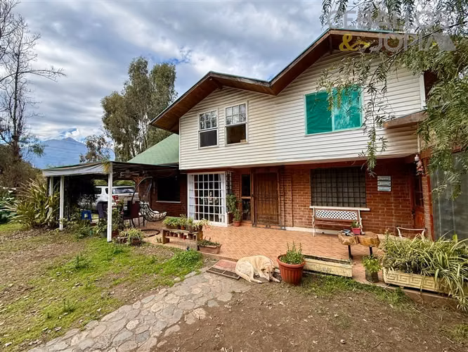 Casa en venta de 6 dorm. en Olmué