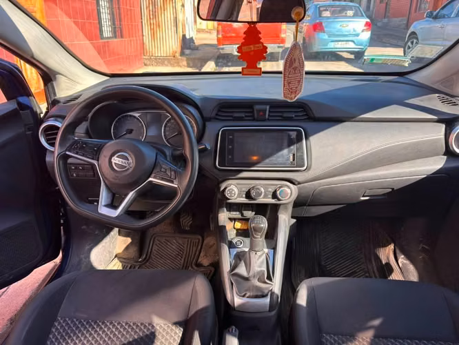 Vendo nissan versa