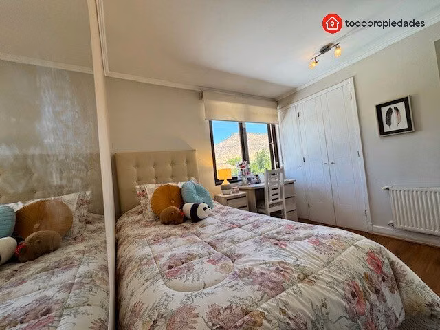 Exclusiva Casa Remodelada en  Condominio Chamisero