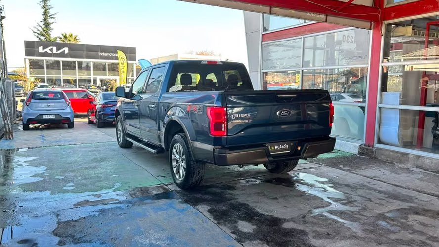 Ford F-150 Lariat Luxury 4x4 5.0 AUT (2018) - Imagen 4