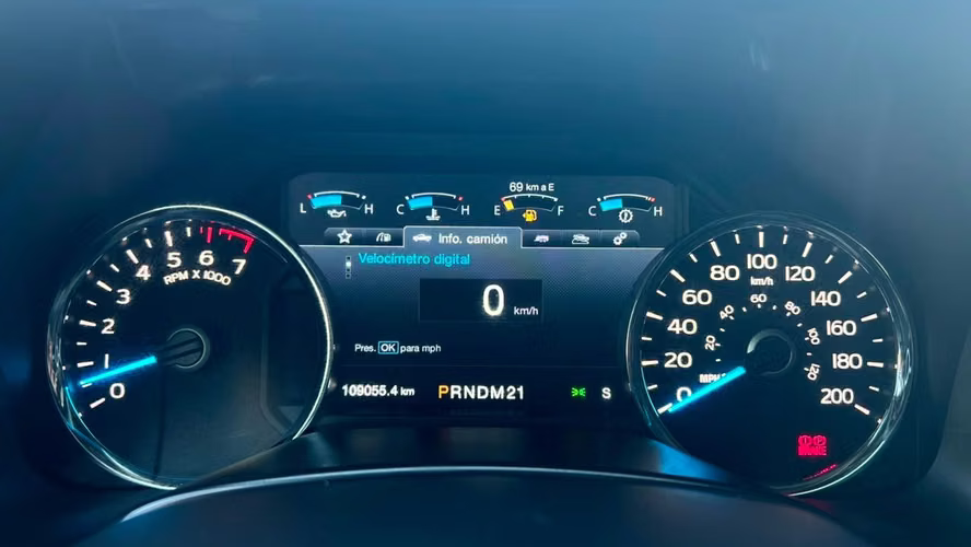 Ford F-150 Lariat Luxury 4x4 5.0 AUT (2018) - Imagen 10