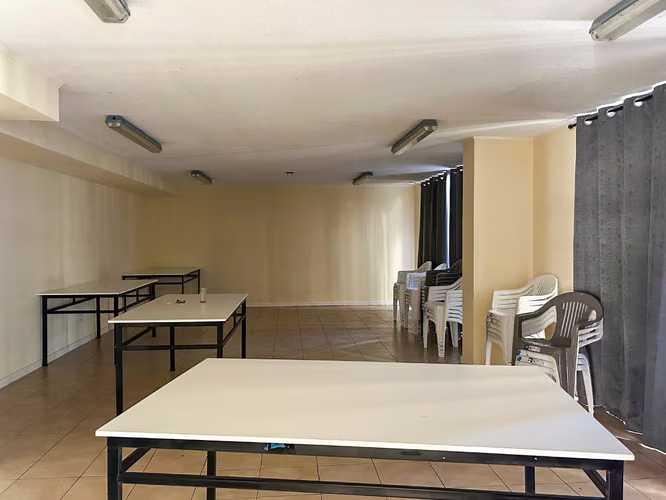Oportunidad Depto 2D1B cerca Metro Hospitales