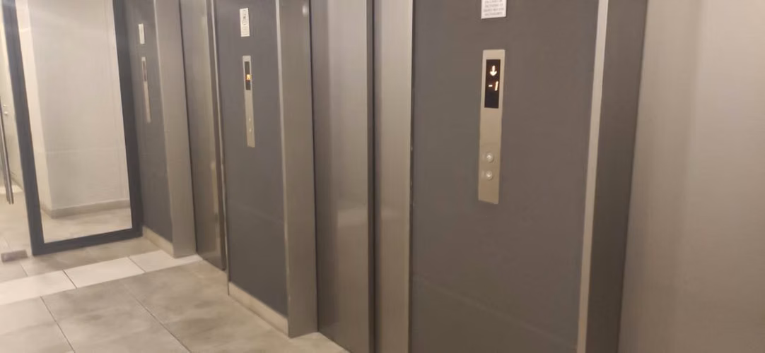 ARRIENDO AMPLIO DEPTO.  NUEVO DE 1D y  1 B MAS ESTAC. Y BOD. EN ÑUÑOA  $510.120 A pasos cuadra de Metro Irarrázaval