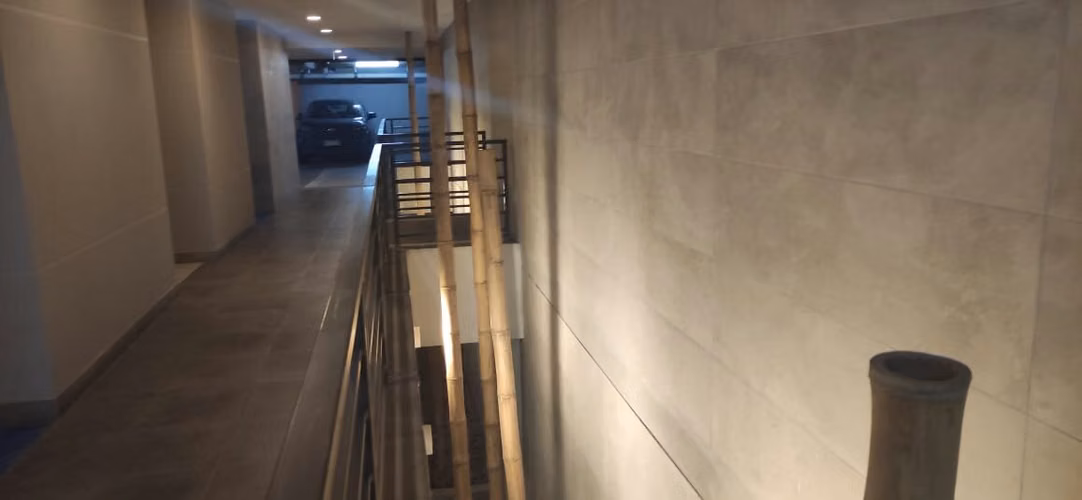 ARRIENDO AMPLIO DEPTO.  NUEVO DE 1D y  1 B MAS ESTAC. Y BOD. EN ÑUÑOA  $510.120 A pasos cuadra de Metro Irarrázaval